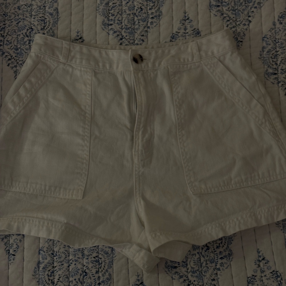 Universal Thread High Waist Cream Shorts